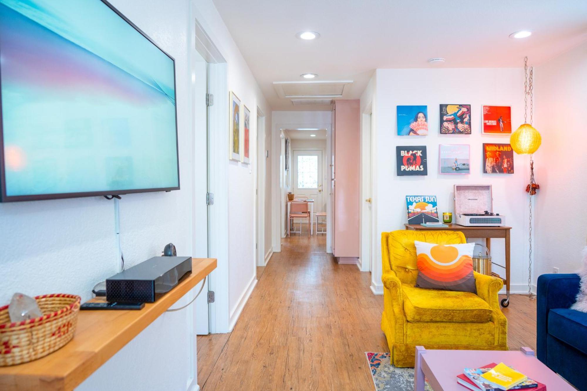 Stylish, Artsy Bungalow Central Eastside Austin Ngoại thất bức ảnh