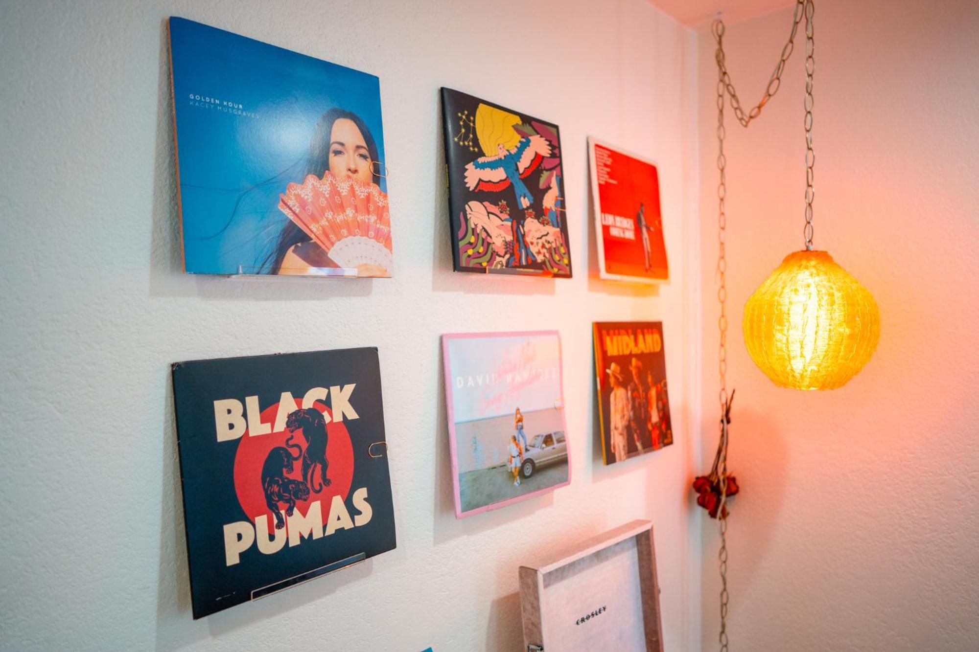 Stylish, Artsy Bungalow Central Eastside Austin Ngoại thất bức ảnh