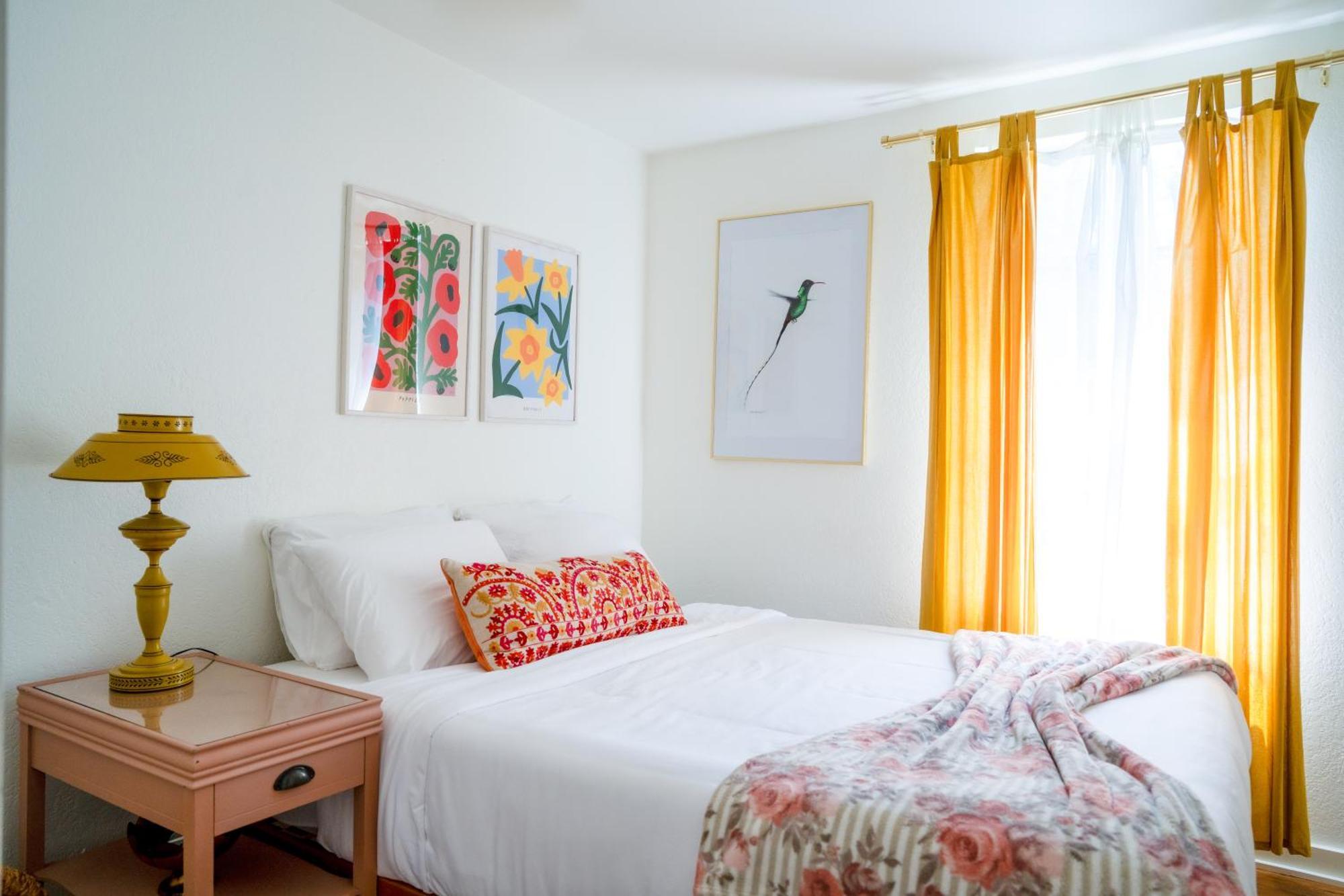 Stylish, Artsy Bungalow Central Eastside Austin Ngoại thất bức ảnh