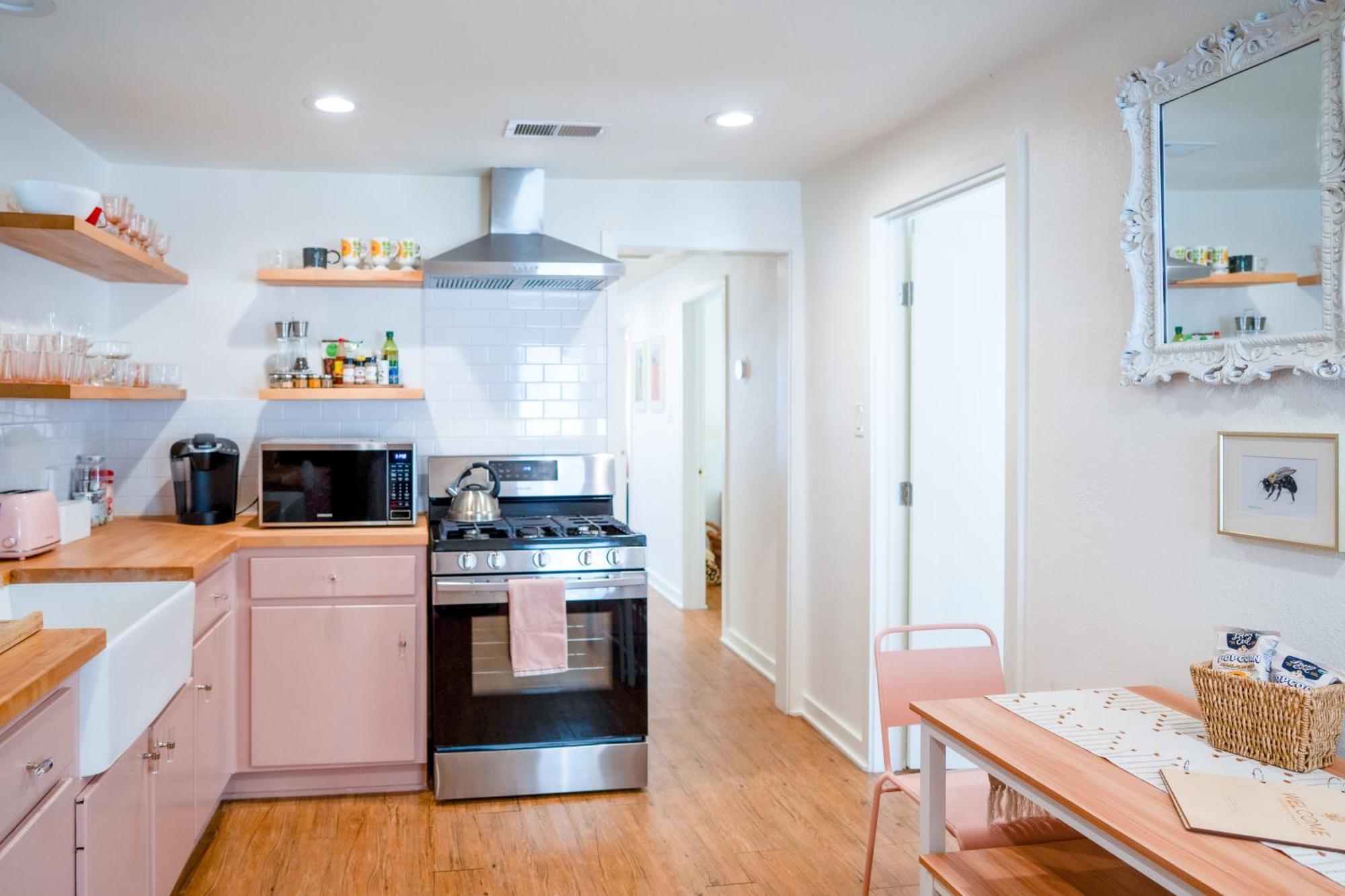Stylish, Artsy Bungalow Central Eastside Austin Ngoại thất bức ảnh