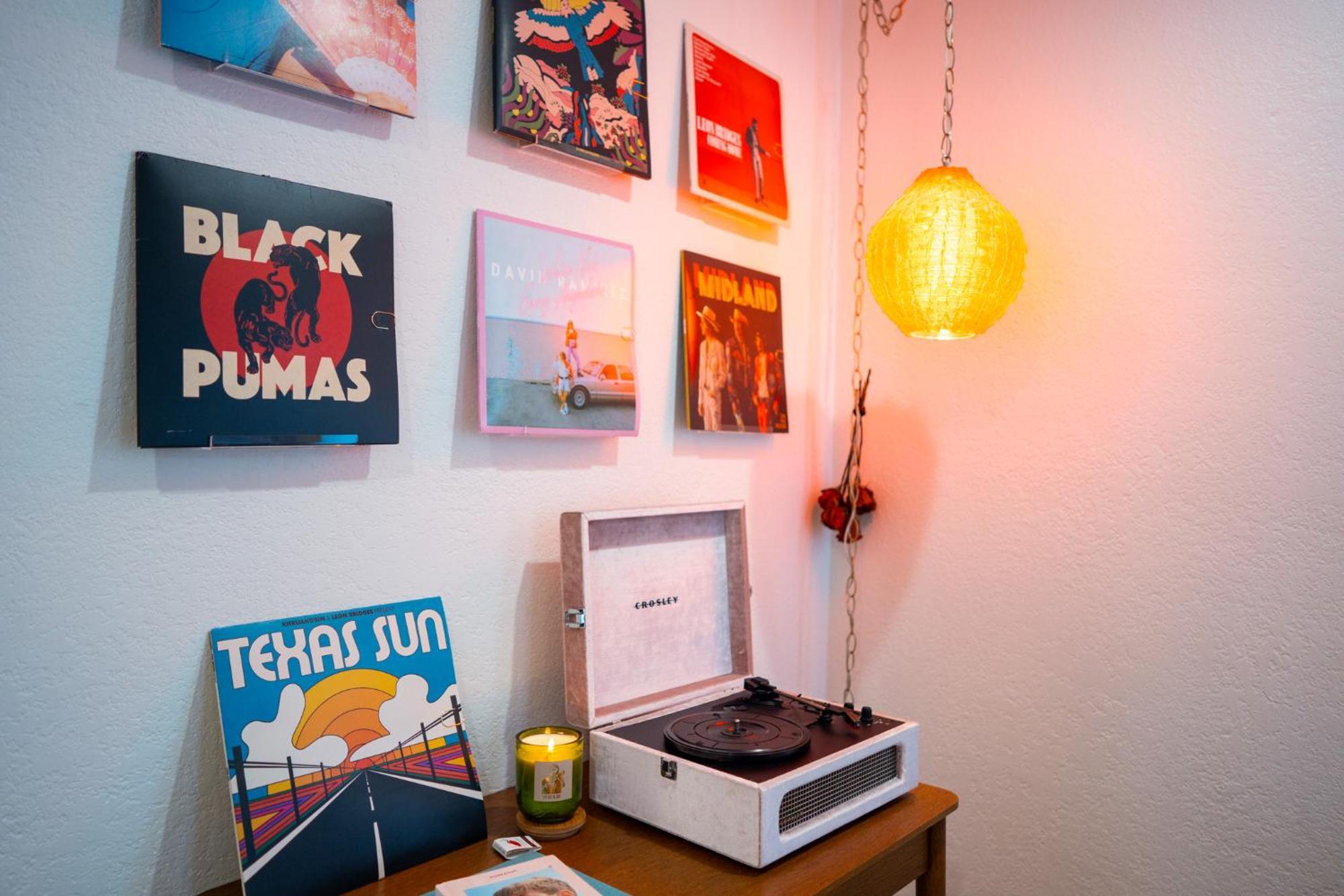 Stylish, Artsy Bungalow Central Eastside Austin Ngoại thất bức ảnh