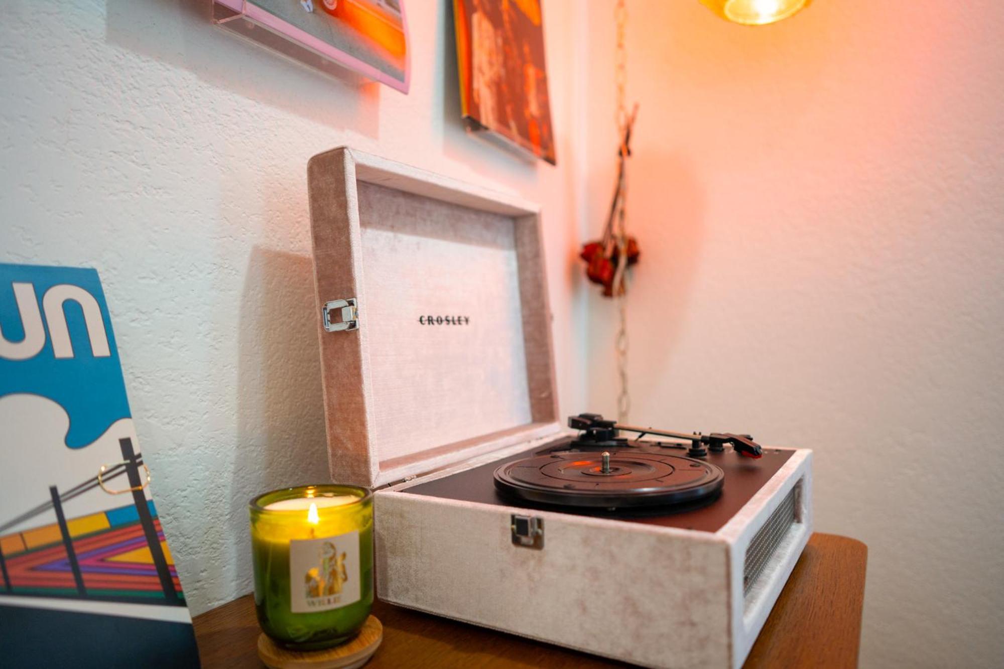 Stylish, Artsy Bungalow Central Eastside Austin Ngoại thất bức ảnh