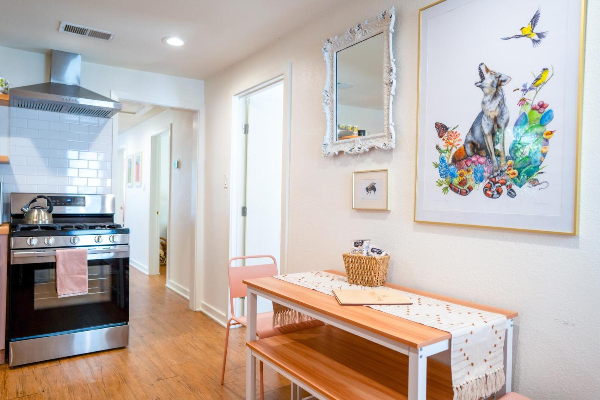 Stylish, Artsy Bungalow Central Eastside Austin Ngoại thất bức ảnh