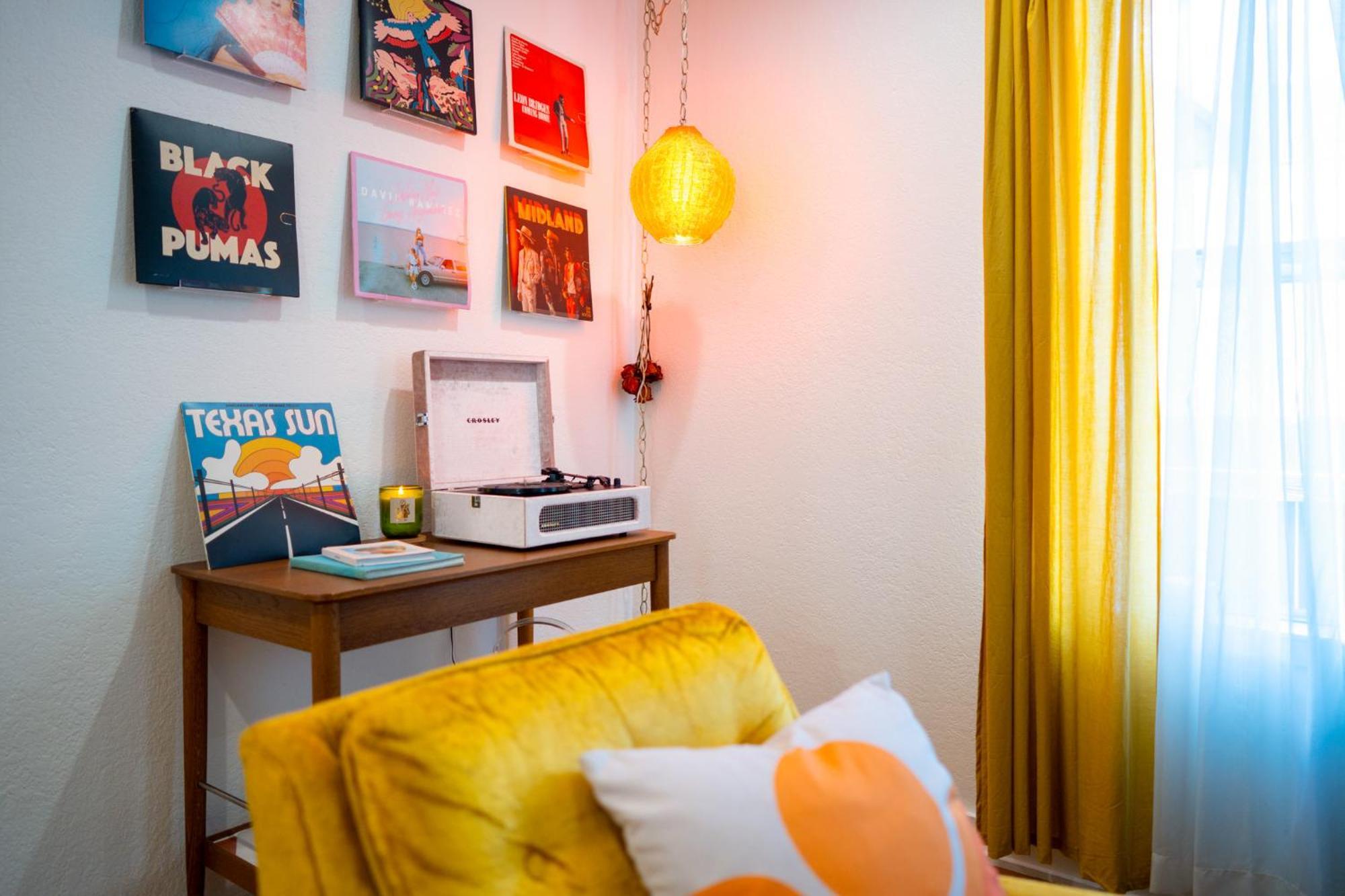 Stylish, Artsy Bungalow Central Eastside Austin Ngoại thất bức ảnh