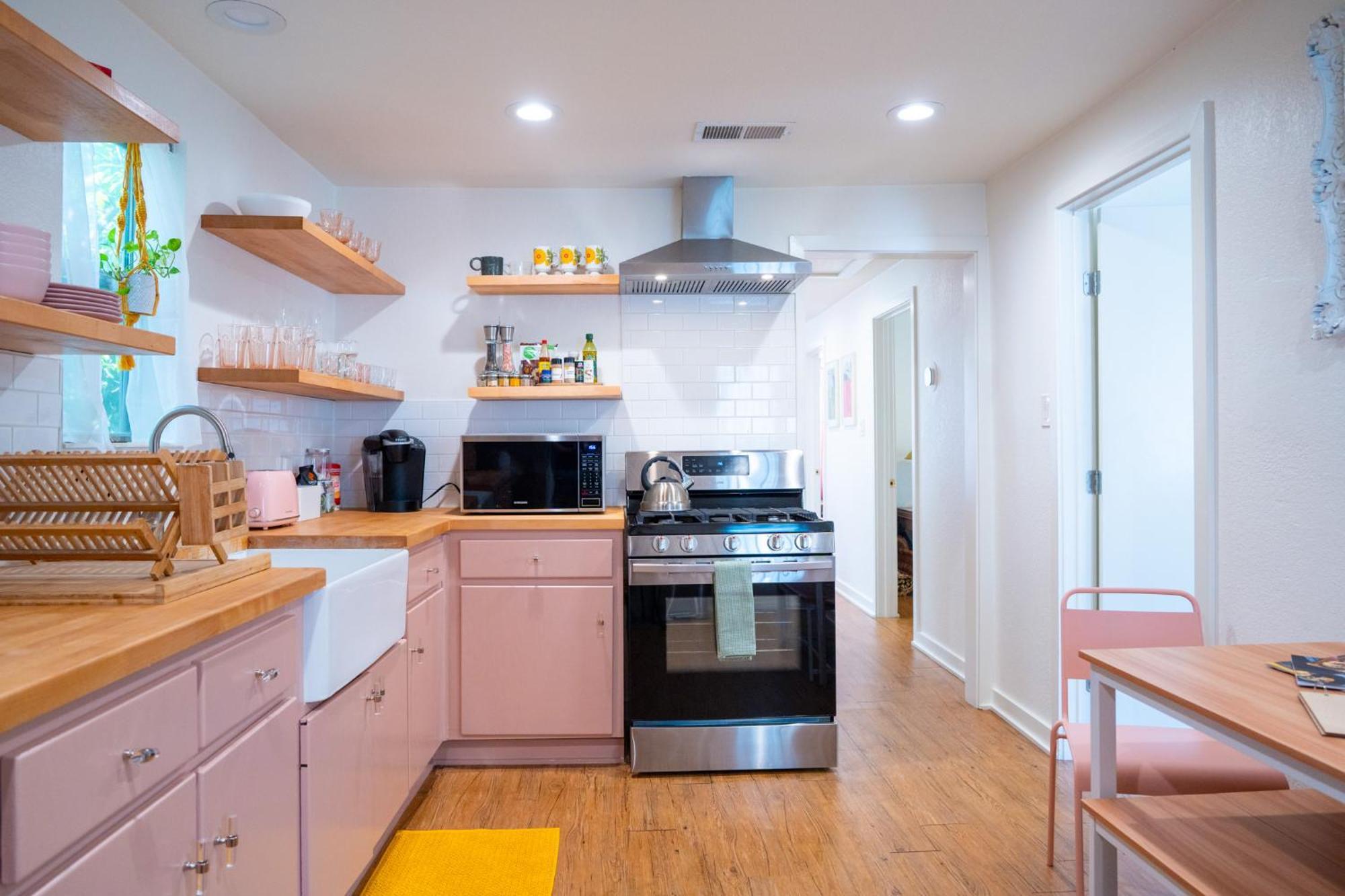 Stylish, Artsy Bungalow Central Eastside Austin Ngoại thất bức ảnh