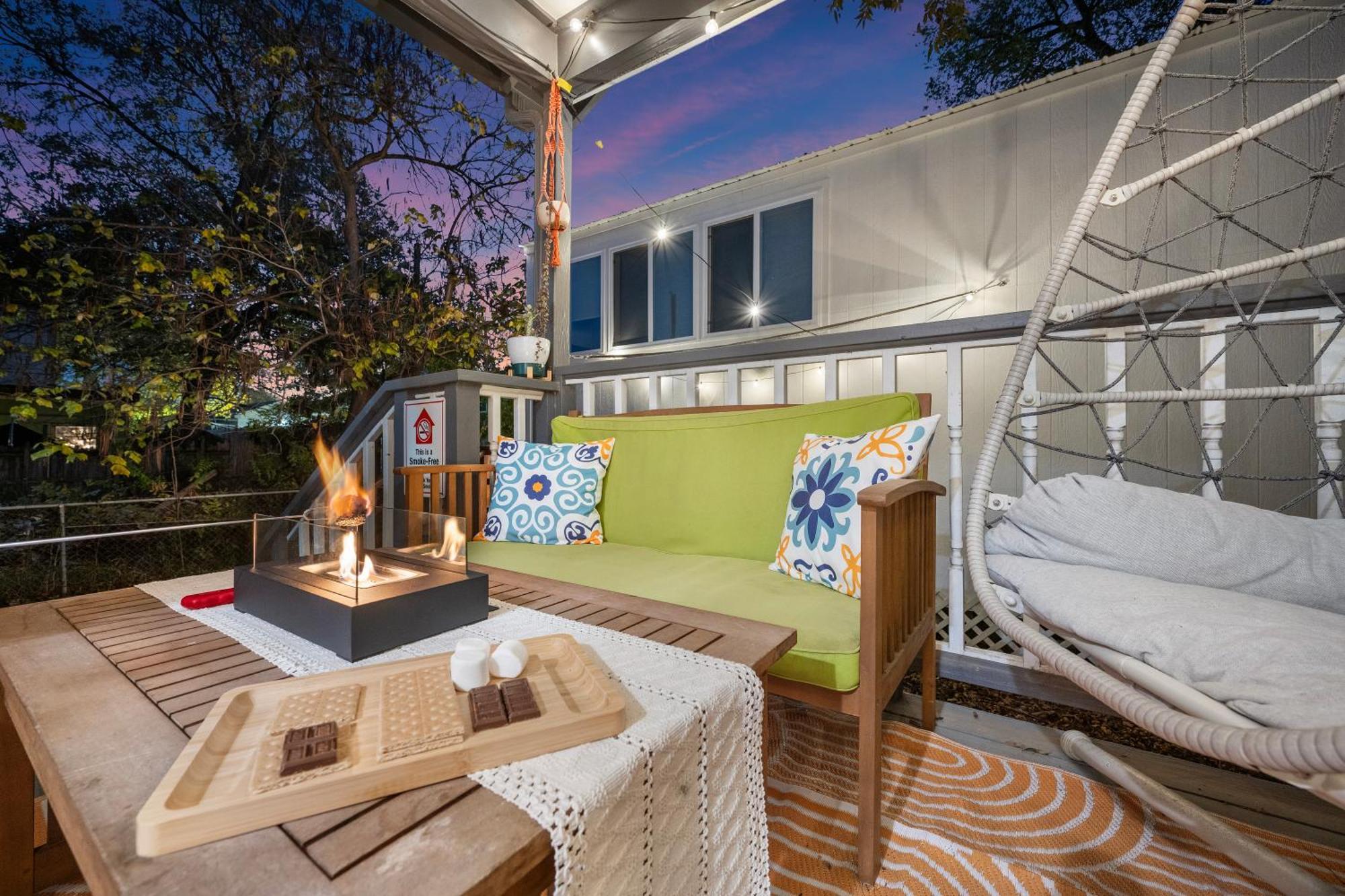 Stylish, Artsy Bungalow Central Eastside Austin Ngoại thất bức ảnh