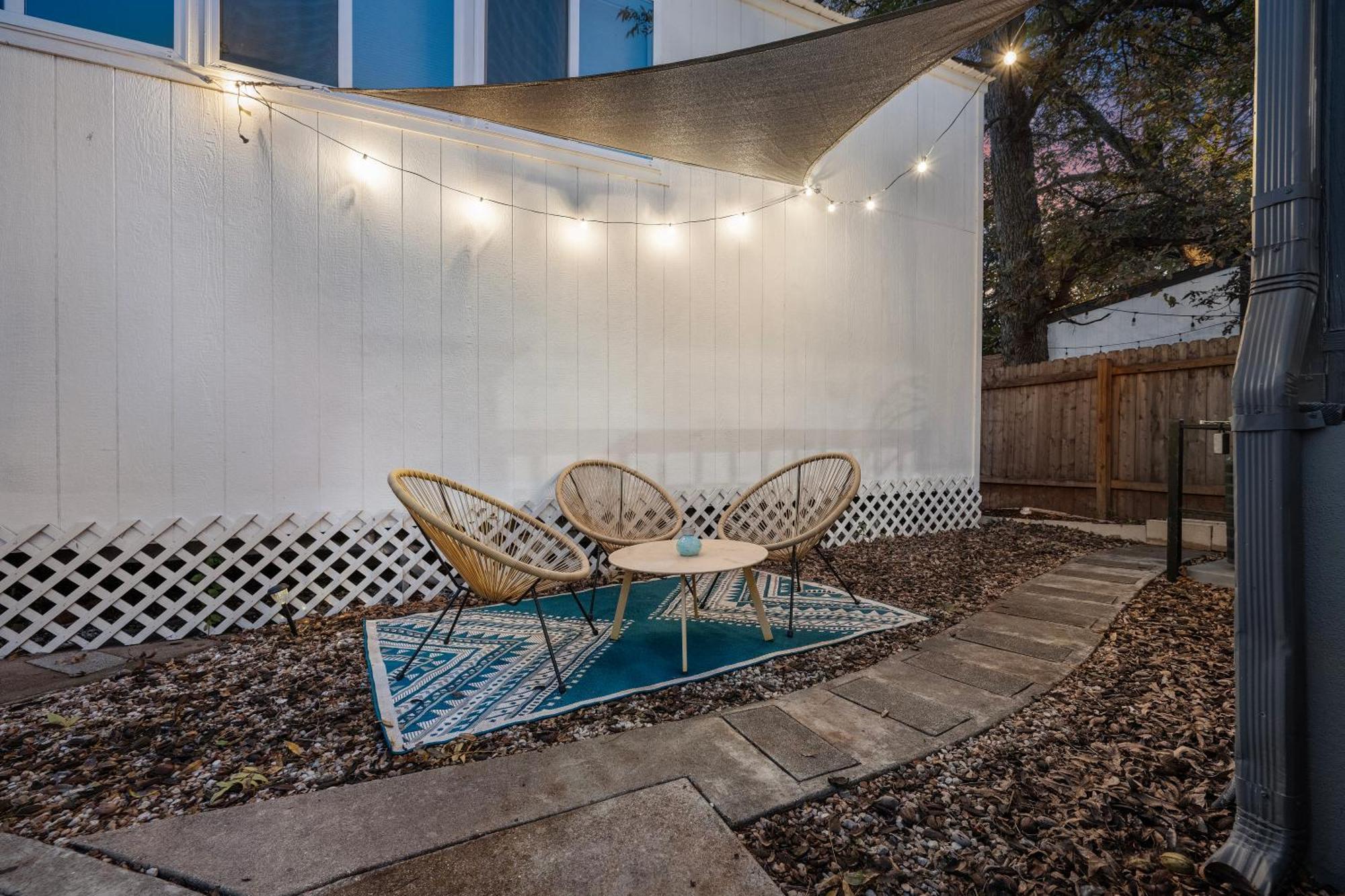Stylish, Artsy Bungalow Central Eastside Austin Ngoại thất bức ảnh